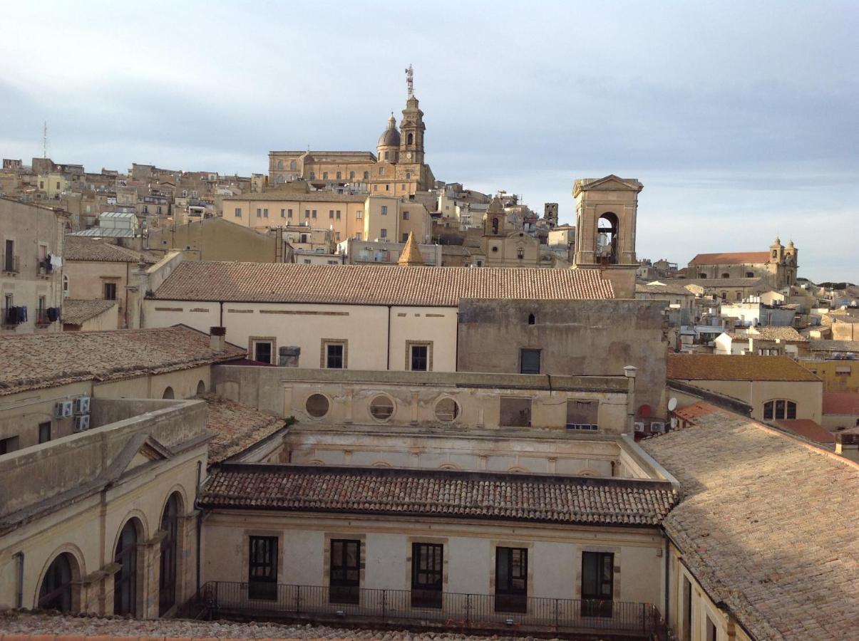 Attico Da Rosa Con Vista Spettacolare A 360 Gradi Leilighet Caltagirone Eksteriør bilde